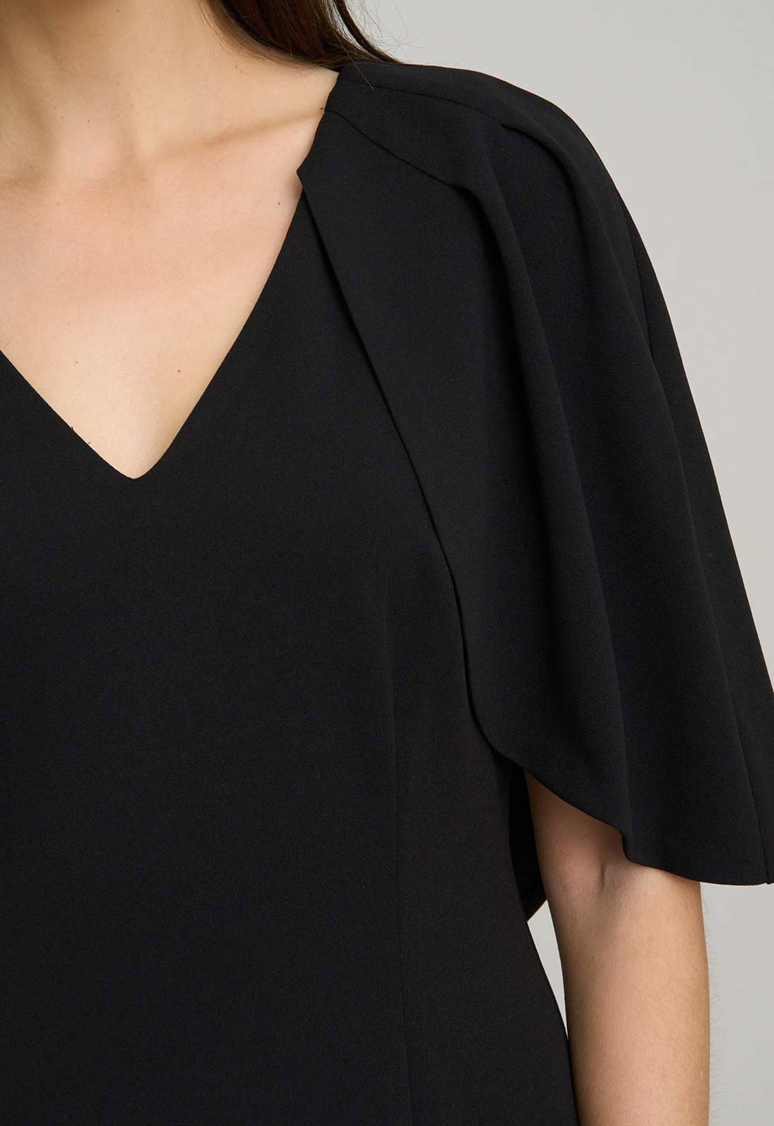 Gina Bacconi BLACK Francine Cape Sleeve Maxi Dress
