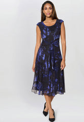 Gina Bacconi Black / Blue Winnie Pleated Midi Dress