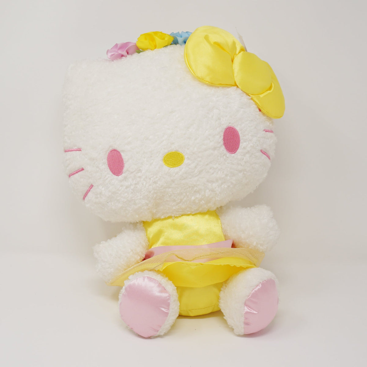 2016 Hello Kitty Fuzzy with Flowers Plush - Sanrio