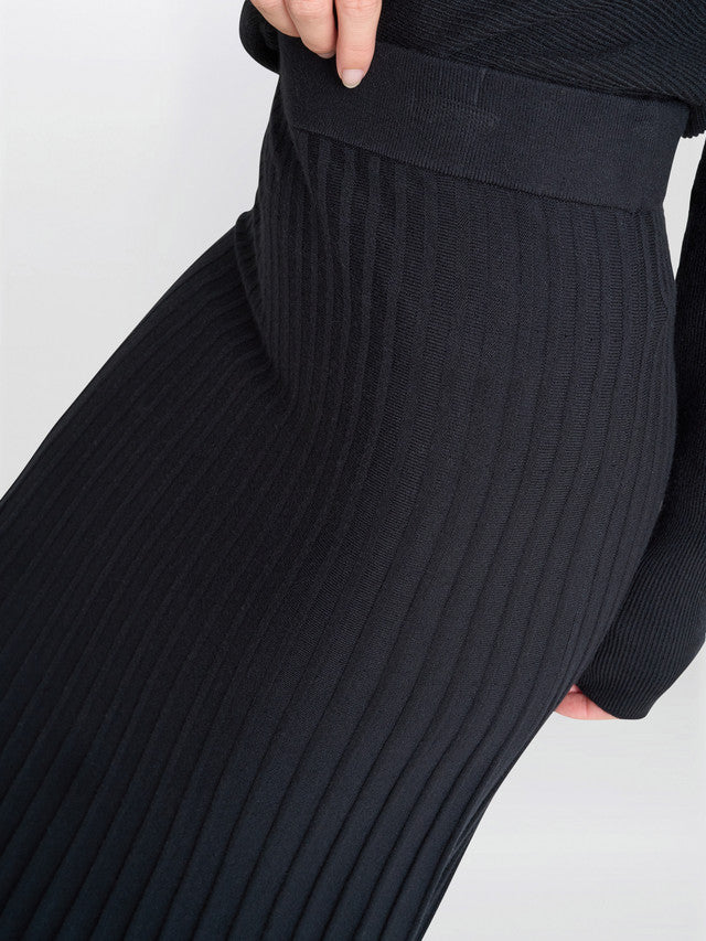 Gina Bacconi Black Celestina Long Pleated Knit Skirt